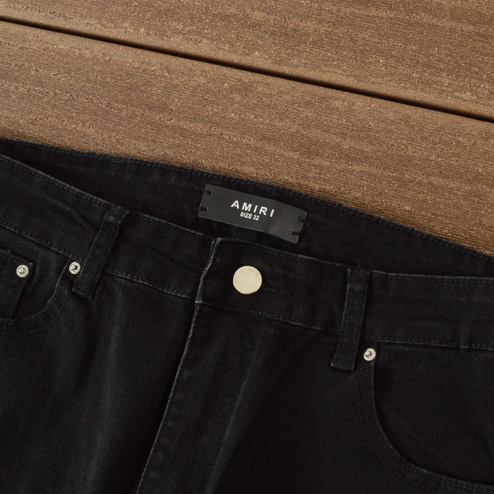 AMIRI Fashionable Riveted Ripped Jeans - Picture 2 of 14